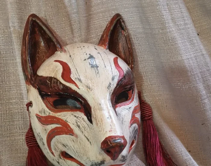 Máscara Kitsune — Pintura e Acabamento